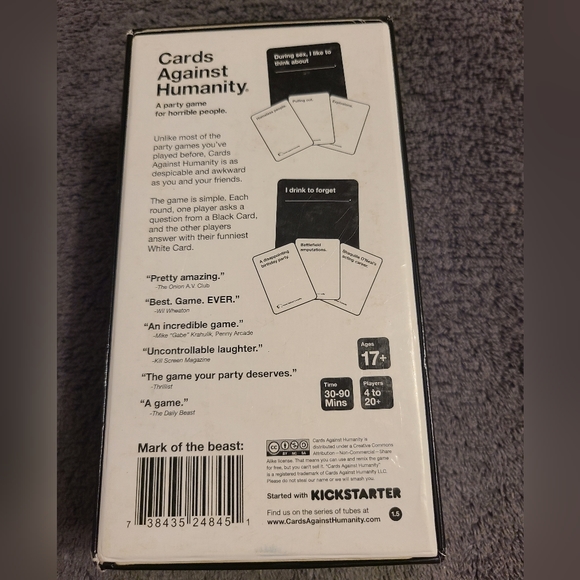 Cards Against Humanity - Picture 2 of 9